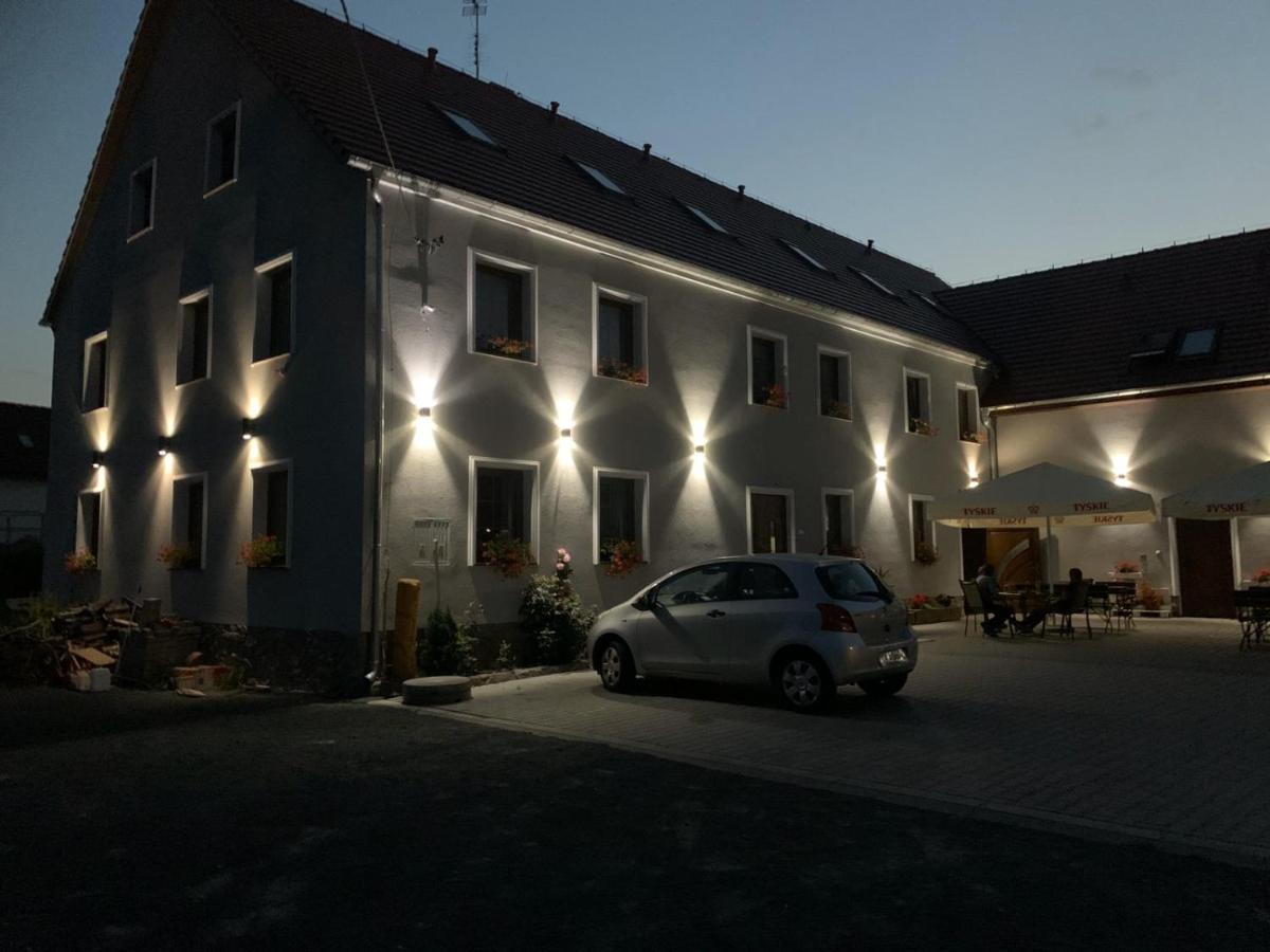 Zajazd Zacheta Kamienna Gora Exterior photo